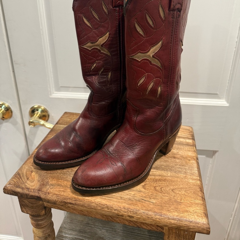 Double H Women’s Red Leather Slip on Cowboy Boots size 7